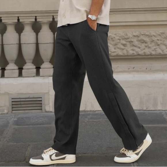 Benklark Other - BENKLARK OFF COURT PLEATED PANTS GREY NWT